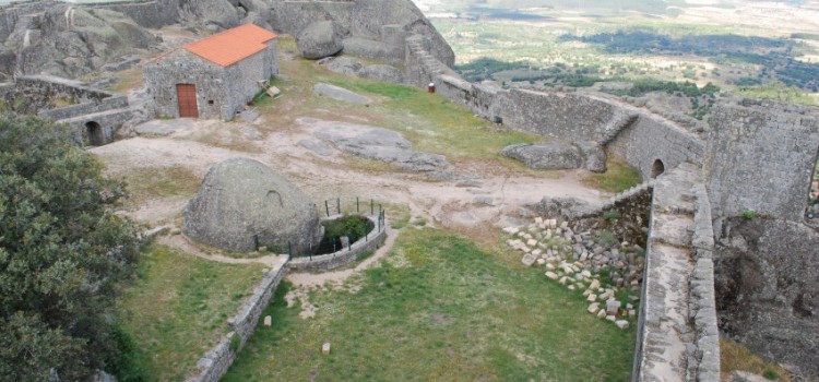 Castle of Monsanto Castle of Monsanto